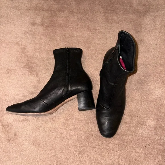 Loeffler Randall Alec Black Mid-Heel Stretch Bootie - Picture 2 of 7